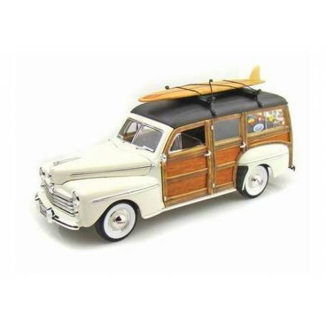 Macheta auto FORD WOODY (1948) 1:18 crem Lucky Die Cast