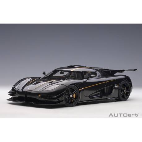 Macheta auto KOENIGSEGG One:1 (2014) 1:18 negru AutoArt