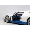 Macheta auto MASERATI MC12 Road Presentation Car (2004) 1:18 alb-albastru AutoArt