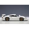 Macheta auto Porsche 911 GT1 (1997) 1:18 alb AutoArt