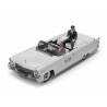 Macheta auto LINCOLN Continental Mark III (1958) cu figurina JFK 1:18 alb