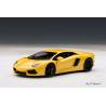 Macheta auto LAMBORGHINI Aventador LP700-4 (2011) 1:43 galben AutoArt