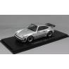 Macheta auto PORSCHE 911 Carrera 3.2 (1984) 1:43 argintiu Kyosho Models