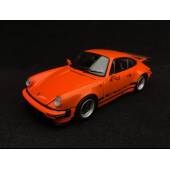 Macheta auto PORSCHE 911 Carrera 3.2 (1984) 1:43 orange Kyosho Models