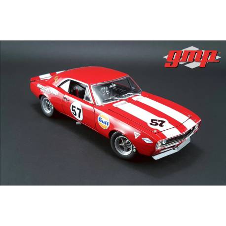 Macheta auto CHEVROLET Camaro Z/28 No.57 Heirich (1967) 1:18 rosu