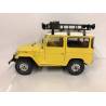 Macheta auto TOYOTA Land Cruiser FJ40 (1967) 1:18 galben-alb Triple9 Collection