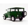 Macheta auto TOYOTA Land Cruiser FJ40 (1967) 1:18 verde-alb Triple9 Collection