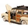 Macheta auto FORD WOODY (1948) 1:18 crem Lucky Die Cast