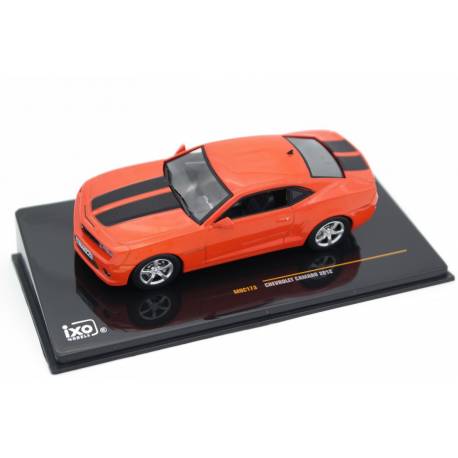 Macheta auto CHEVROLET Camaro (2012) 1:43 orange-negru IXO