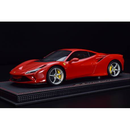 Macheta auto FERRARI F8 Tributo (2020) 1:18 rosu scuderia