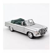 Macheta auto MERCEDES-Benz 280 SE Cabriolet (W111) (1969) 1:18 argintiu