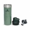 Cana termos STANLEY Classic Trigger Action Mug Hammertone Green, 0.35L